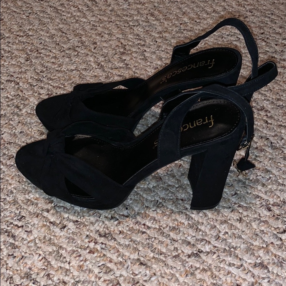 NWOT Francesca’s 4 inch heels